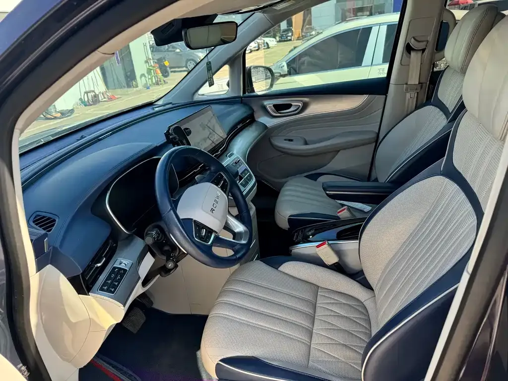 Roewe iMAX8 — фото 9