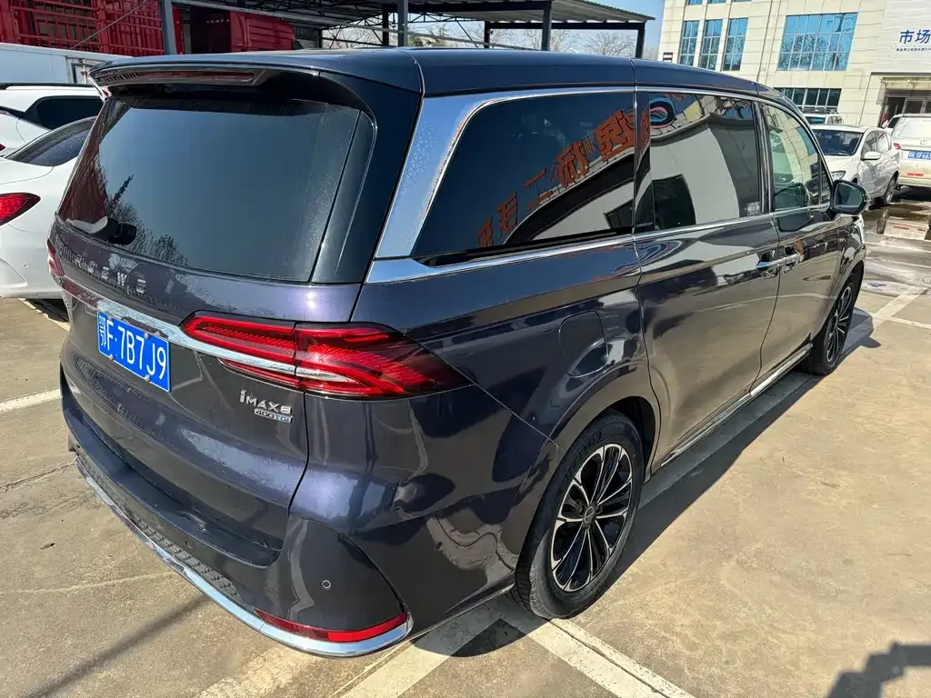 Roewe iMAX8 — фото 8