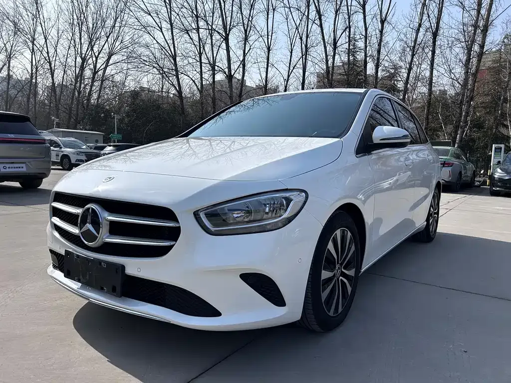 Mercedes-Benz B-Class — фото 1