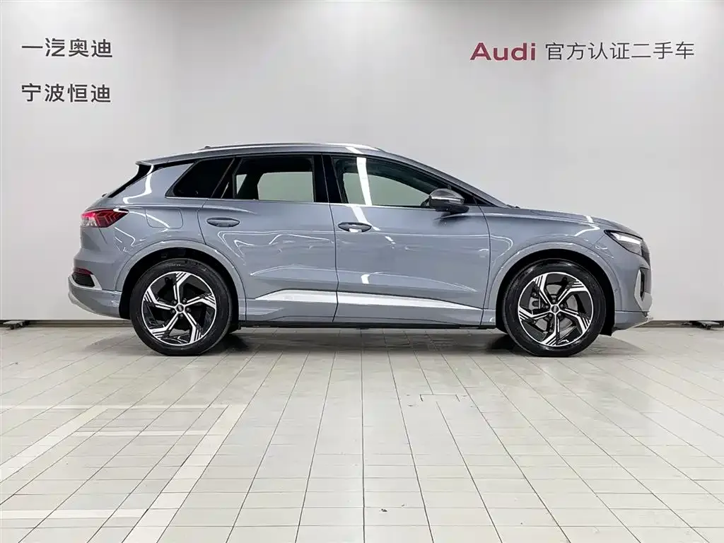 Audi Q4 e-tron — фото 6