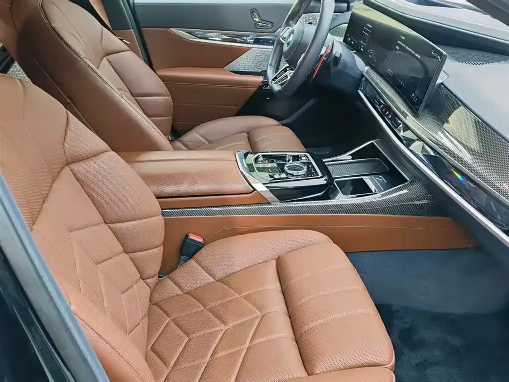 BMW M760Le — фото 8