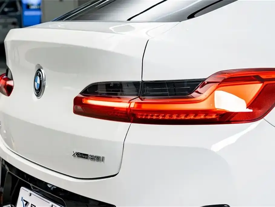 BMW X4 — фото 4