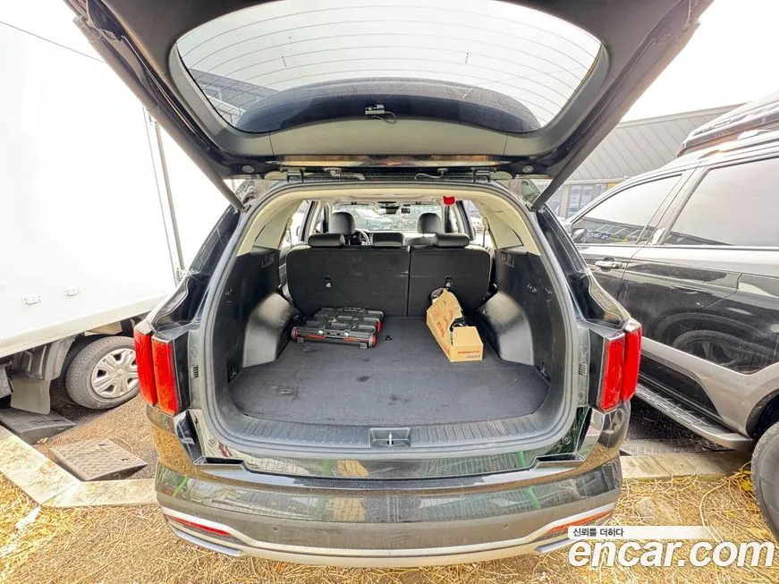 Kia Sorento — фото 9