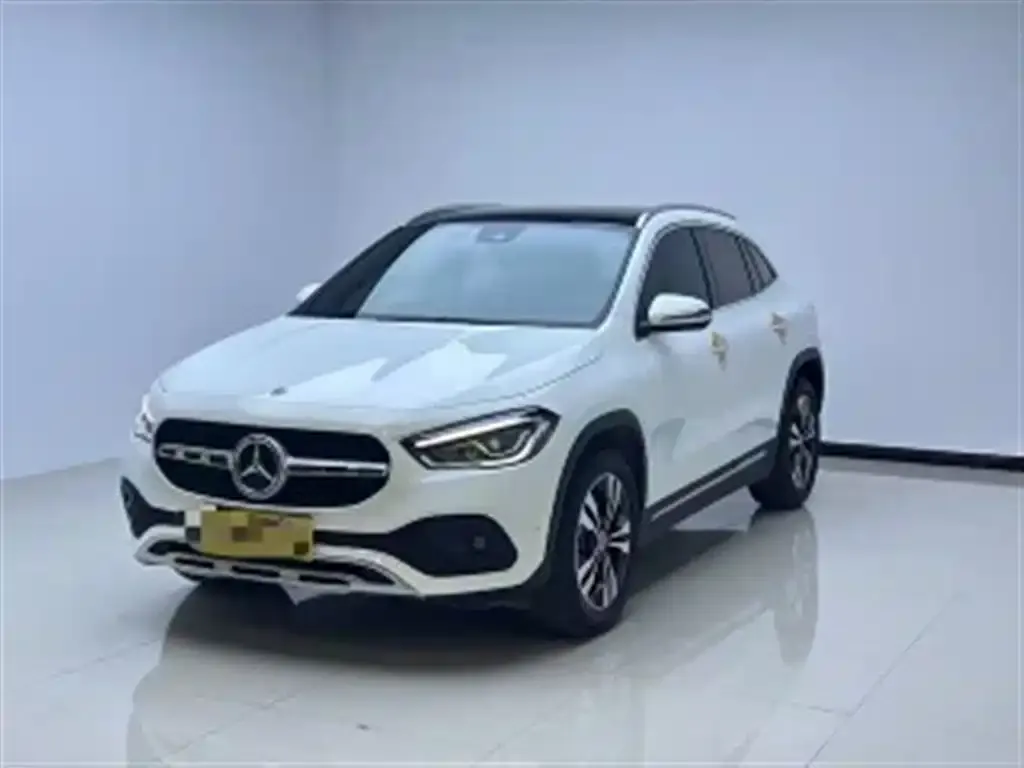 Mercedes-Benz GLA — фото 1