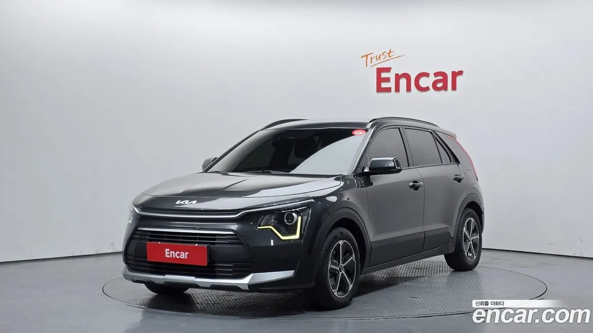 Kia Niro — фото 1