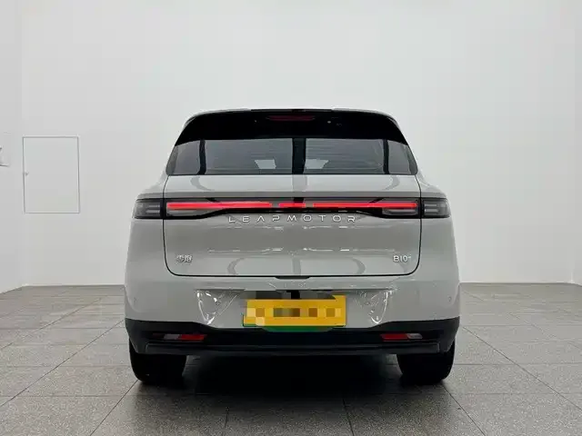 Leapmotor B10 — фото 10