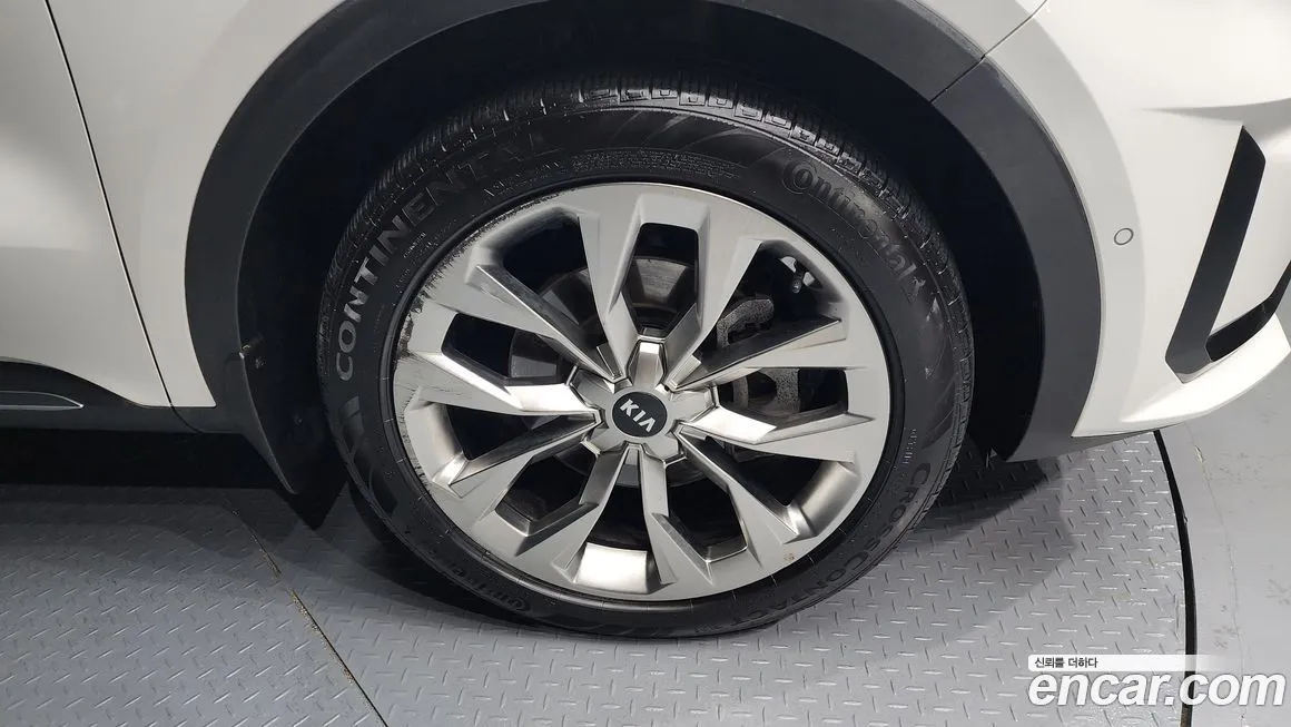Kia Sorento — фото 7