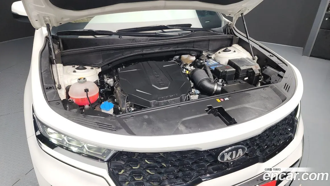 Kia Sorento — фото 8