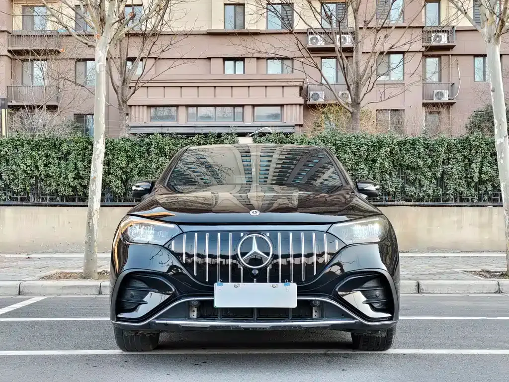 Mercedes-Benz EQE SUV — фото 8