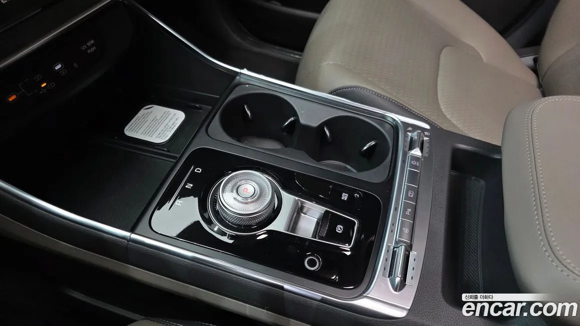 Kia Carnival — фото 10