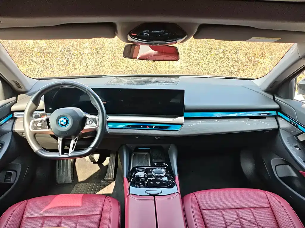 BMW i5 — фото 9