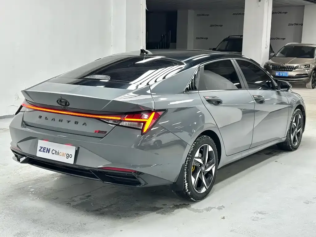 Hyundai Elantra — фото 3