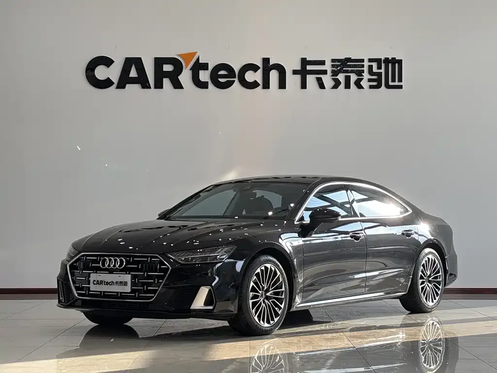 Audi A7L — фото 1