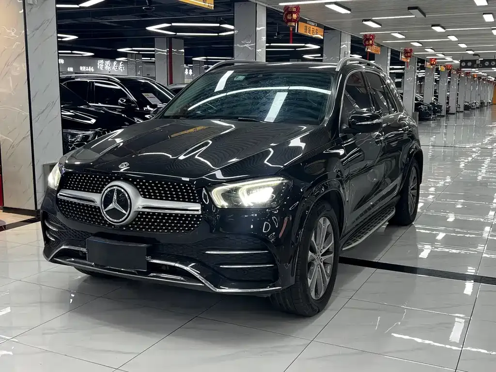 Mercedes-Benz GLE — фото 1