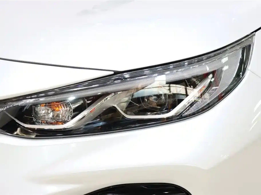 Toyota Wildlander — фото 10