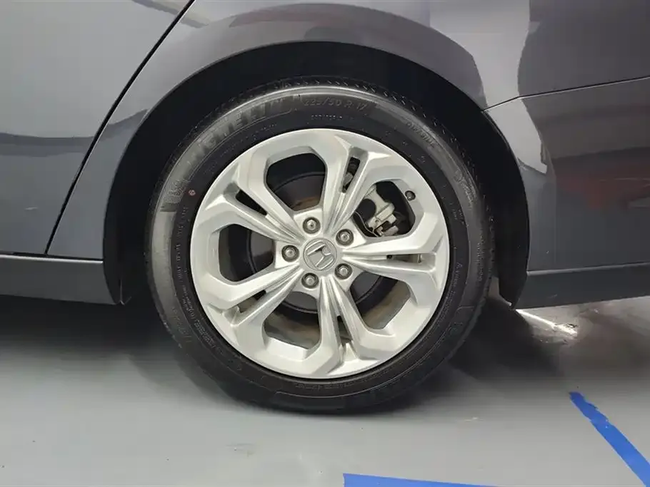 Honda Accord — фото 5