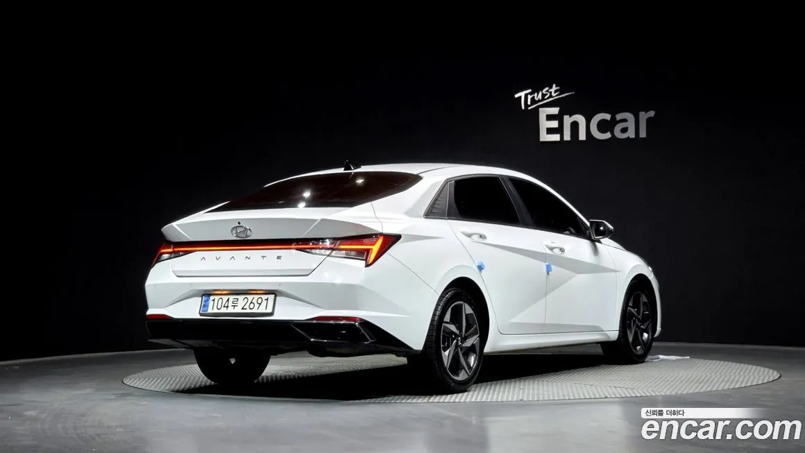 Hyundai AVANTE — фото 2