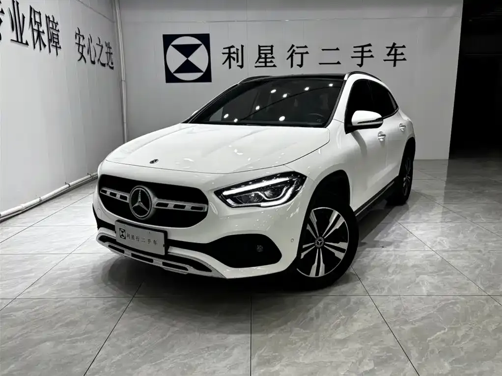 Mercedes-Benz GLA — фото 1