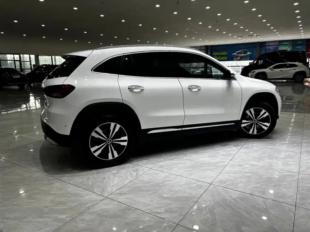 Mercedes-Benz GLA — фото 8