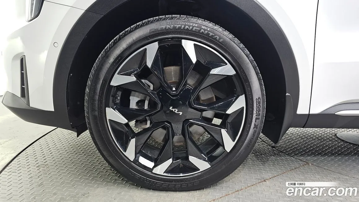 Kia Sorento — фото 5
