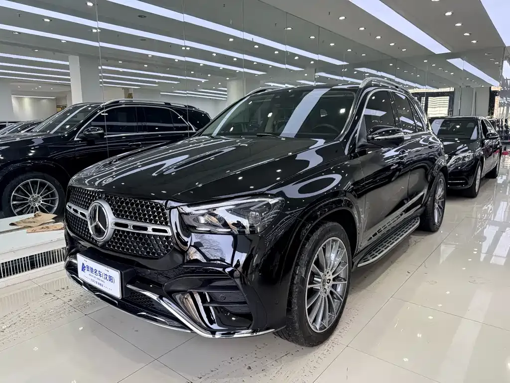 Mercedes-Benz GLE — фото 1