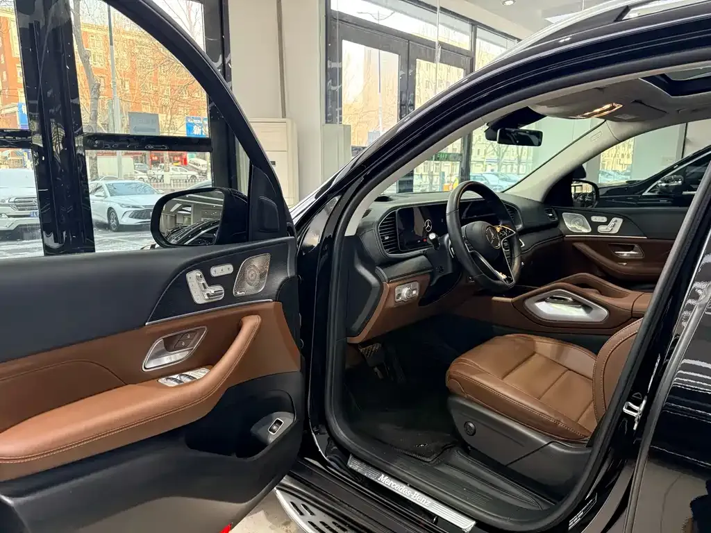 Mercedes-Benz GLE — фото 10