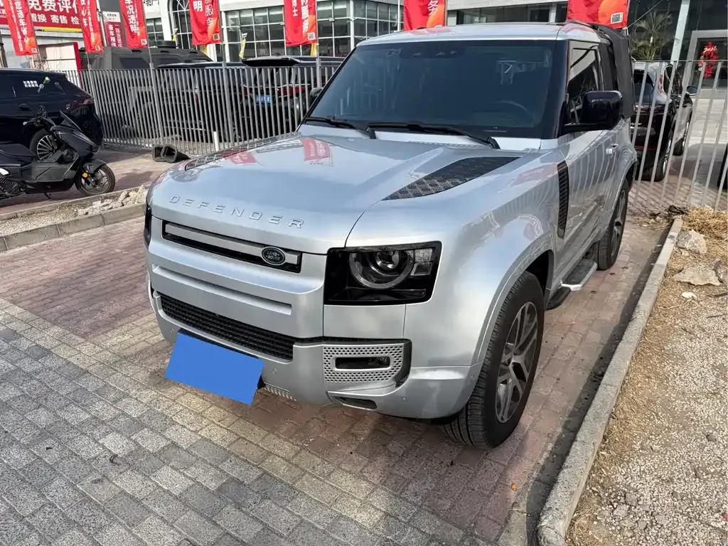 Land Rover Defender — фото 1