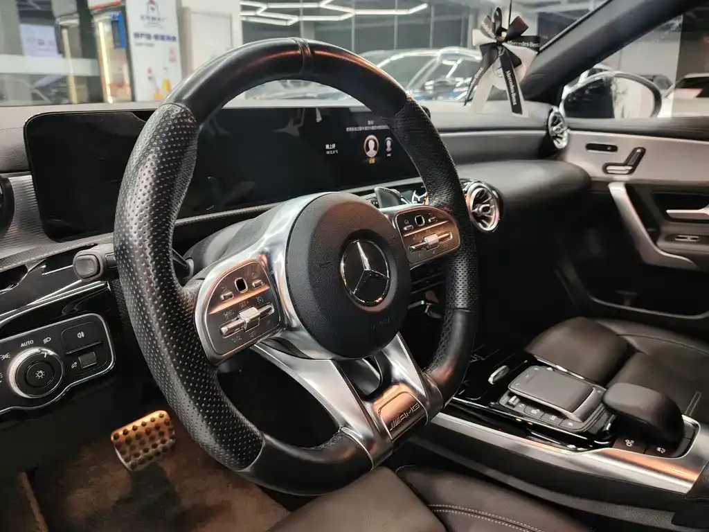 Mercedes-Benz A-Class AMG — фото 2