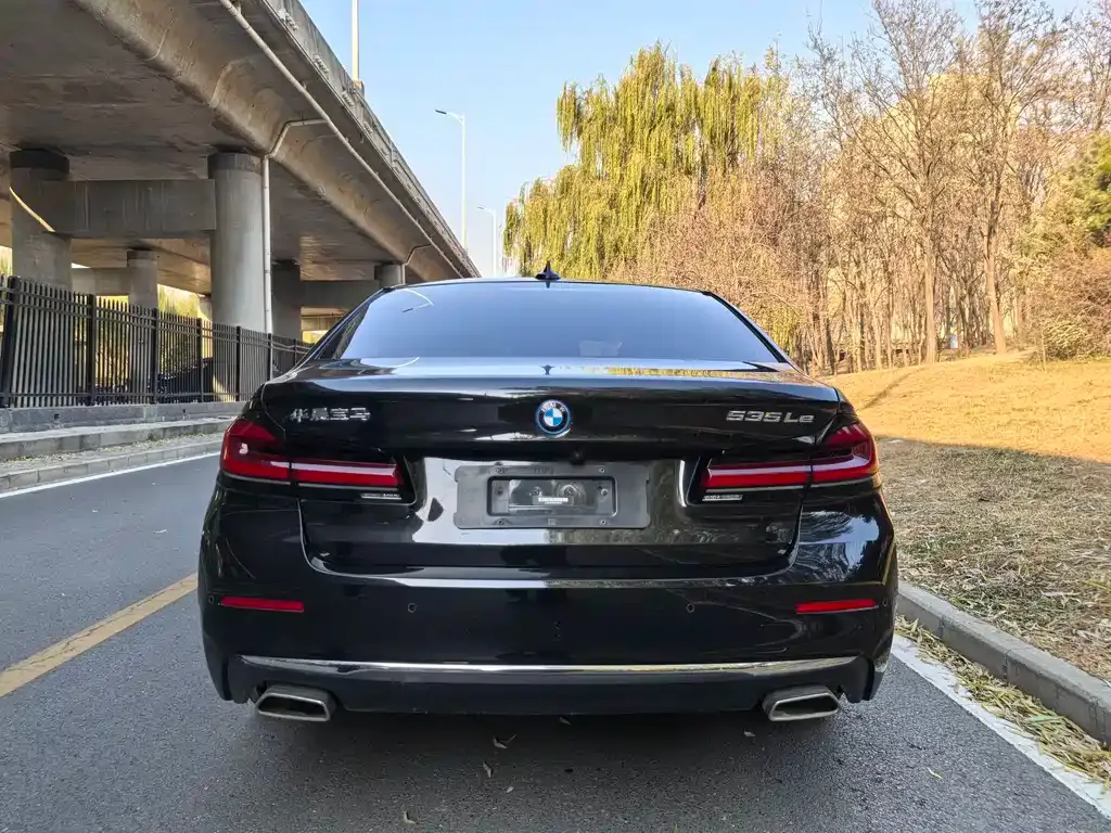 BMW 5 Series New Energy — фото 5
