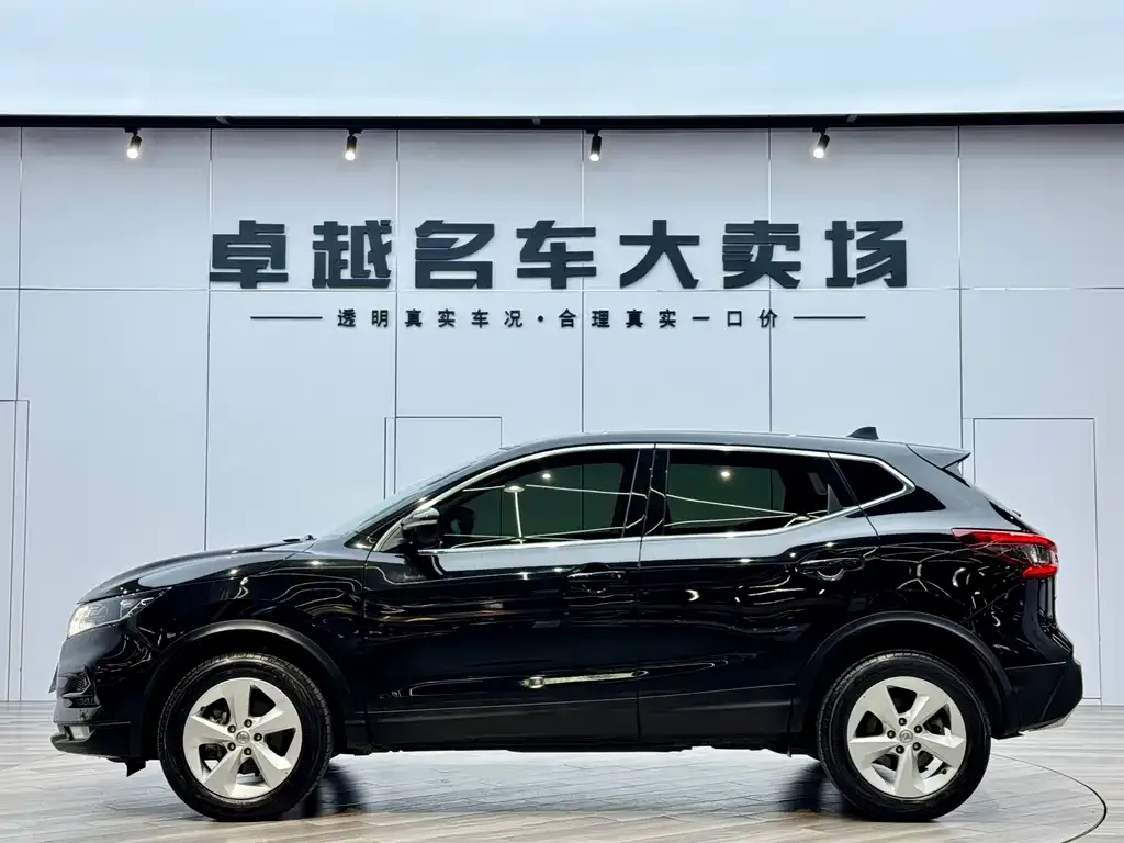 Nissan Qashqai — фото 5
