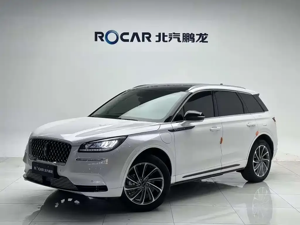 Lincoln Corsair Hybrid — фото 1