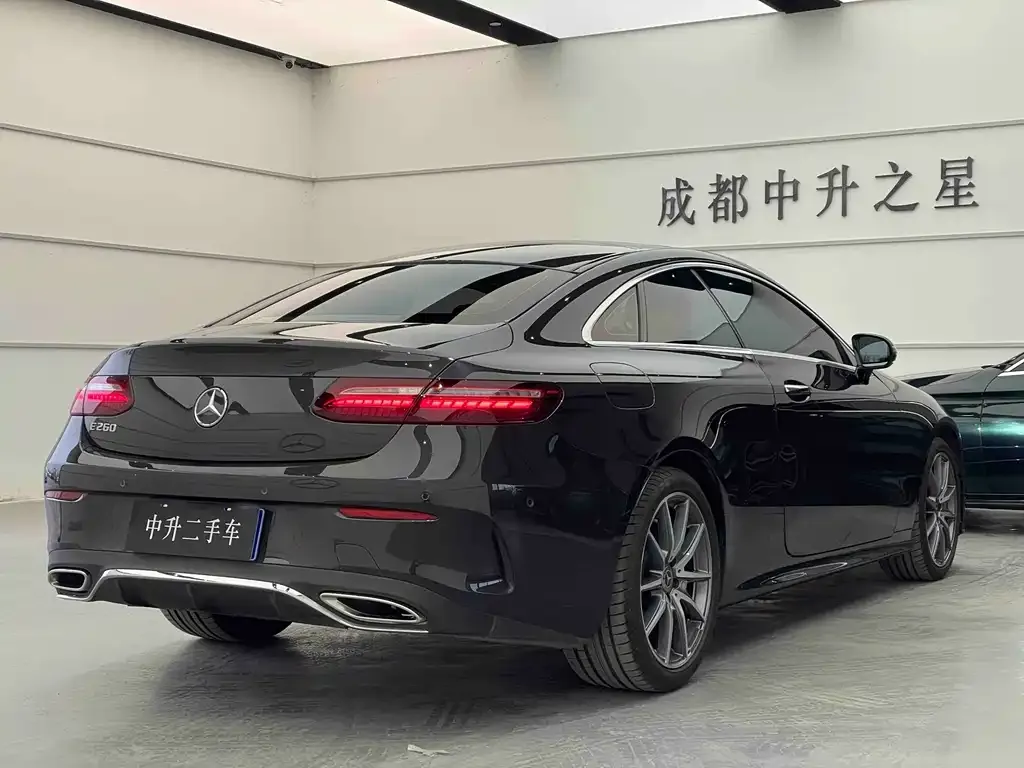 Mercedes-Benz E-Class (Import) — фото 3