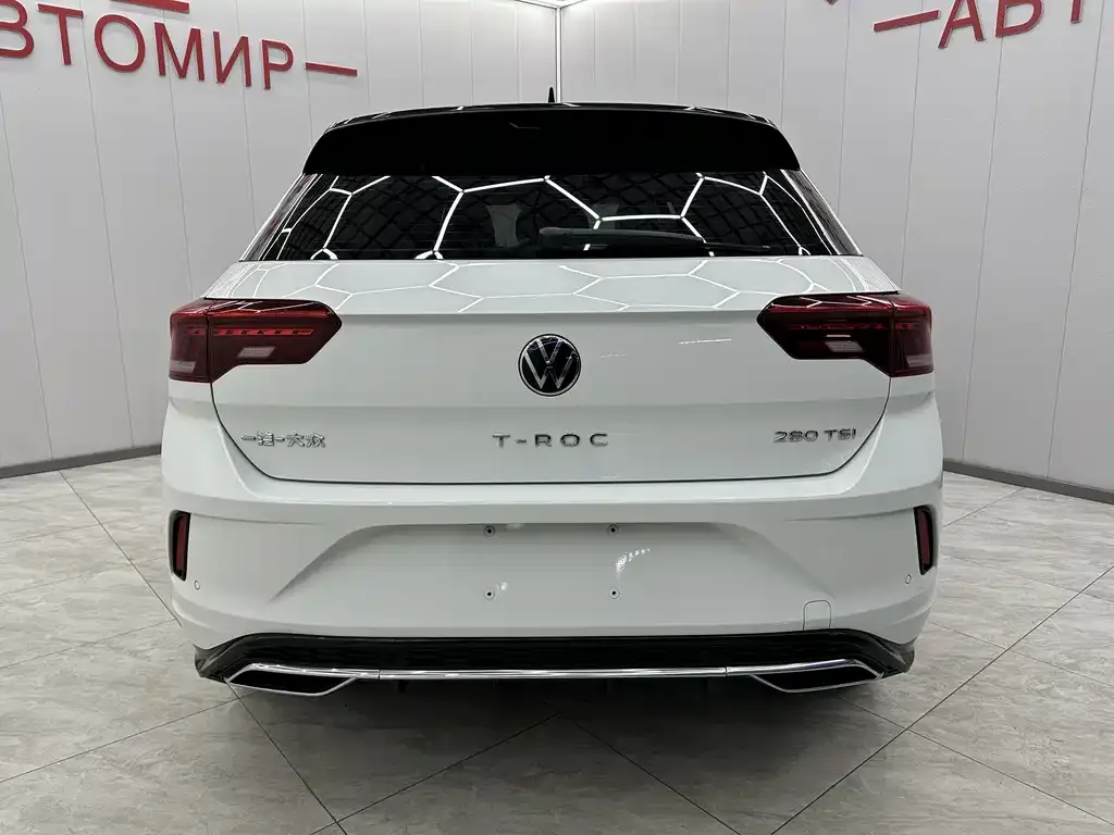 Volkswagen T-Roc — фото 9