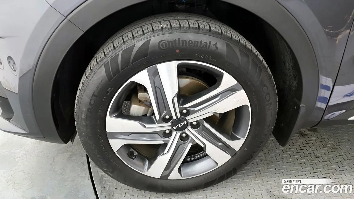 Kia Sorento — фото 9