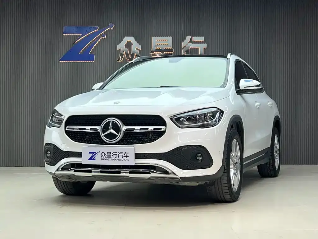Mercedes-Benz GLA — фото 1