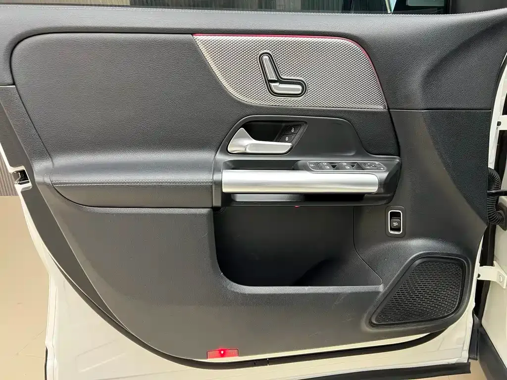 Mercedes-Benz GLA — фото 10