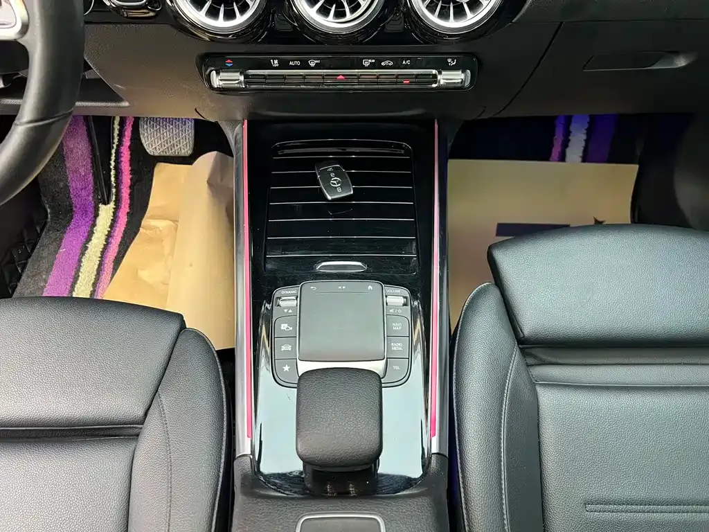 Mercedes-Benz GLA — фото 9