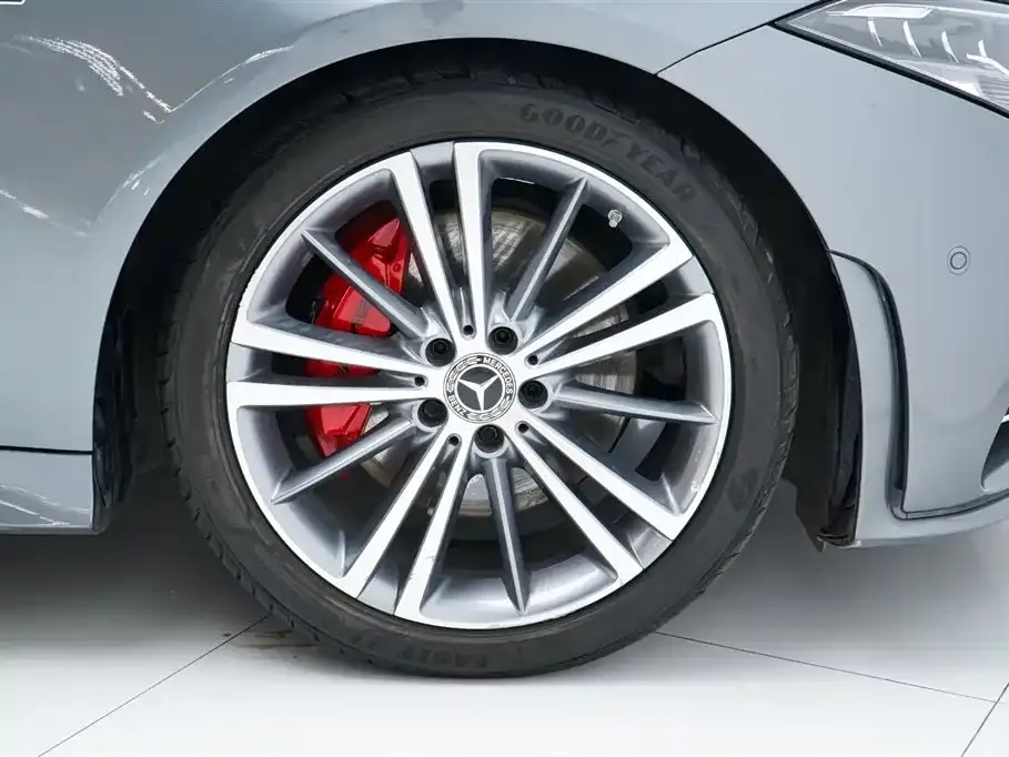 Mercedes-Benz CLS — фото 8
