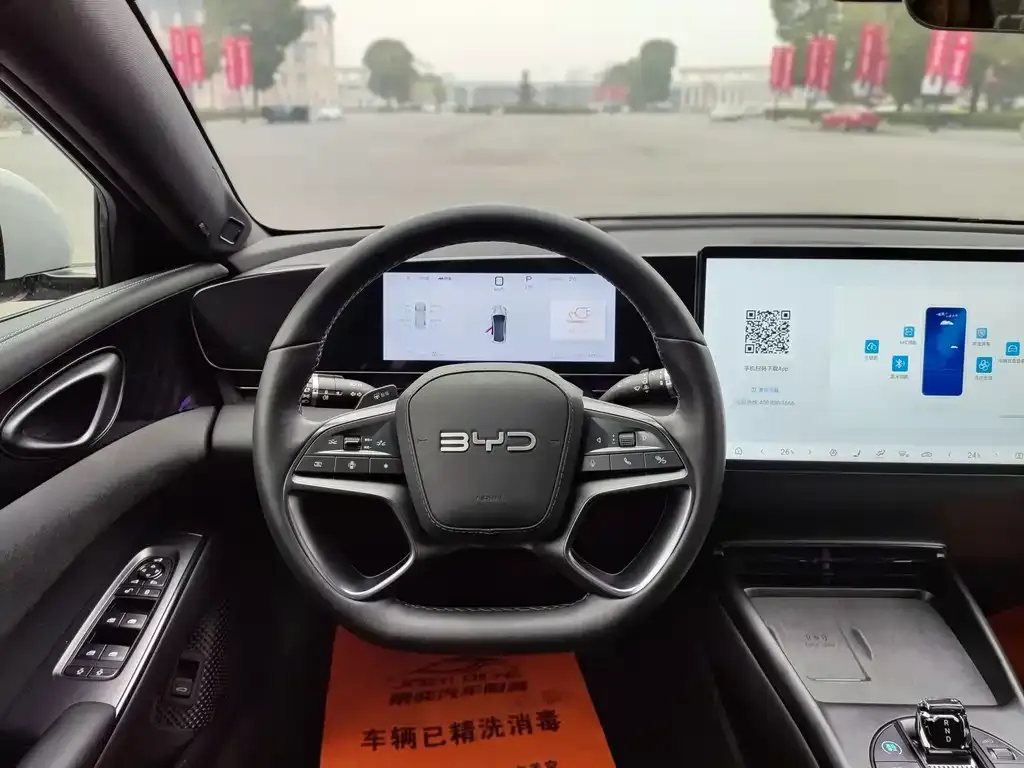 BYD Seal — фото 7