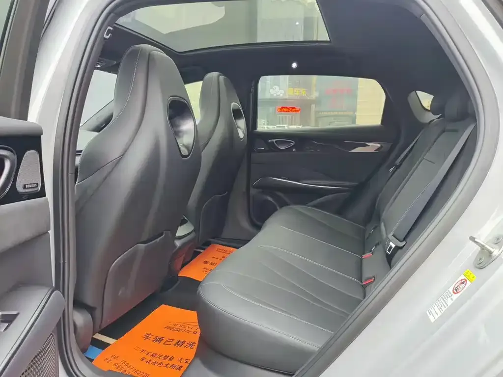 BYD Seal — фото 2