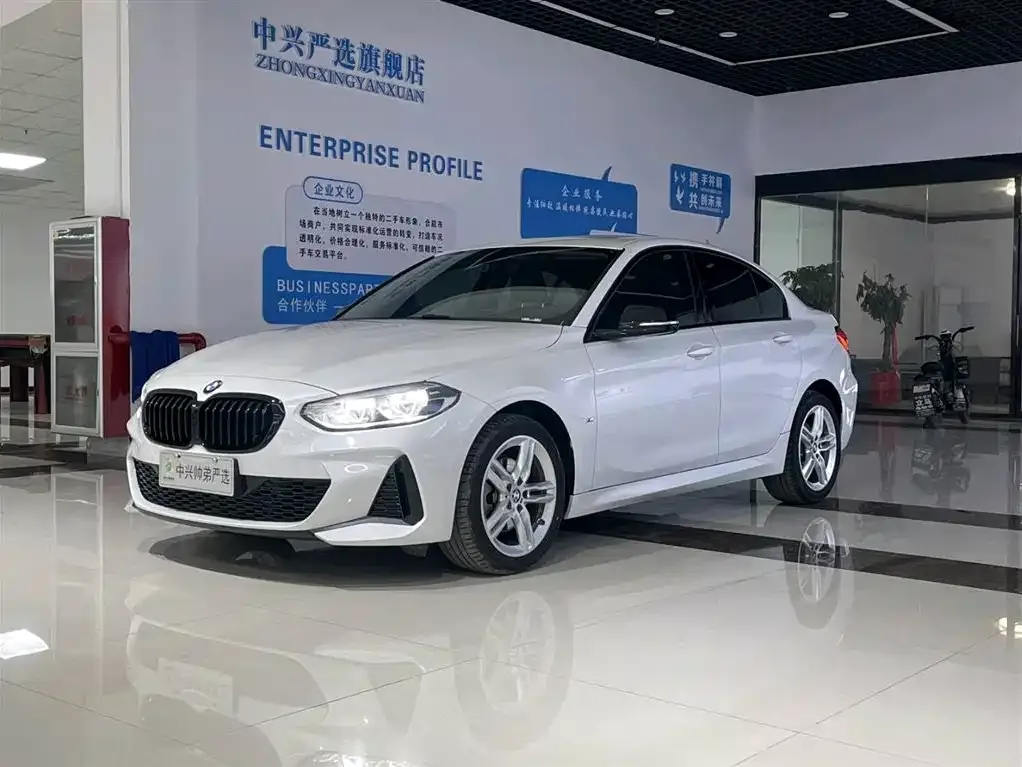 BMW 1 Series — фото 1