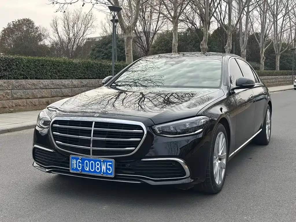 Mercedes-Benz S-Class — фото 1