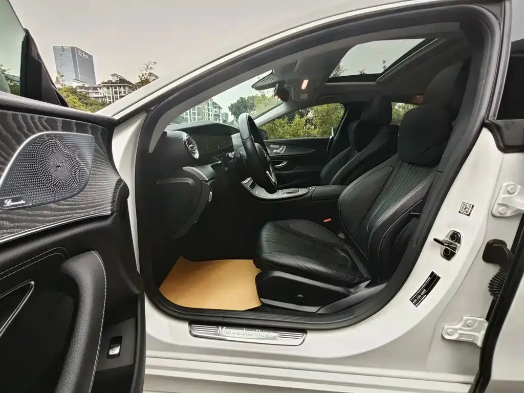 Mercedes-Benz CLS — фото 3