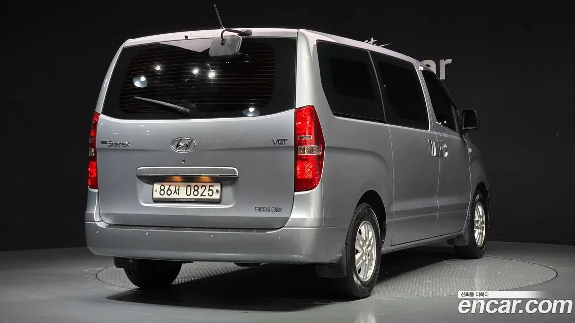 Hyundai Starex — фото 2