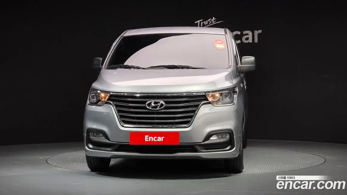 Hyundai Starex — фото 4