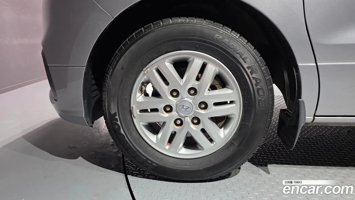 Hyundai Starex — фото 10