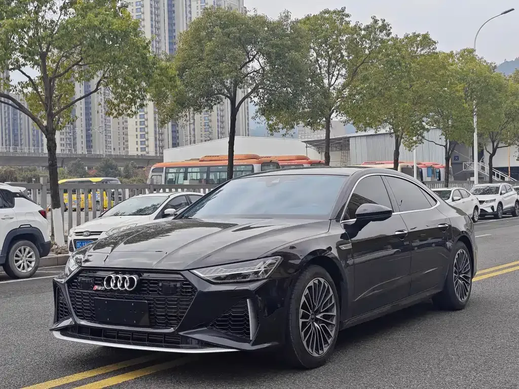 Audi A7L — фото 1