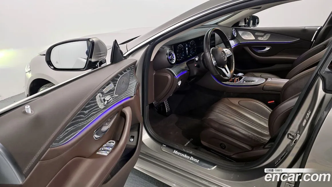 Mercedes-Benz CLS-Class — фото 10