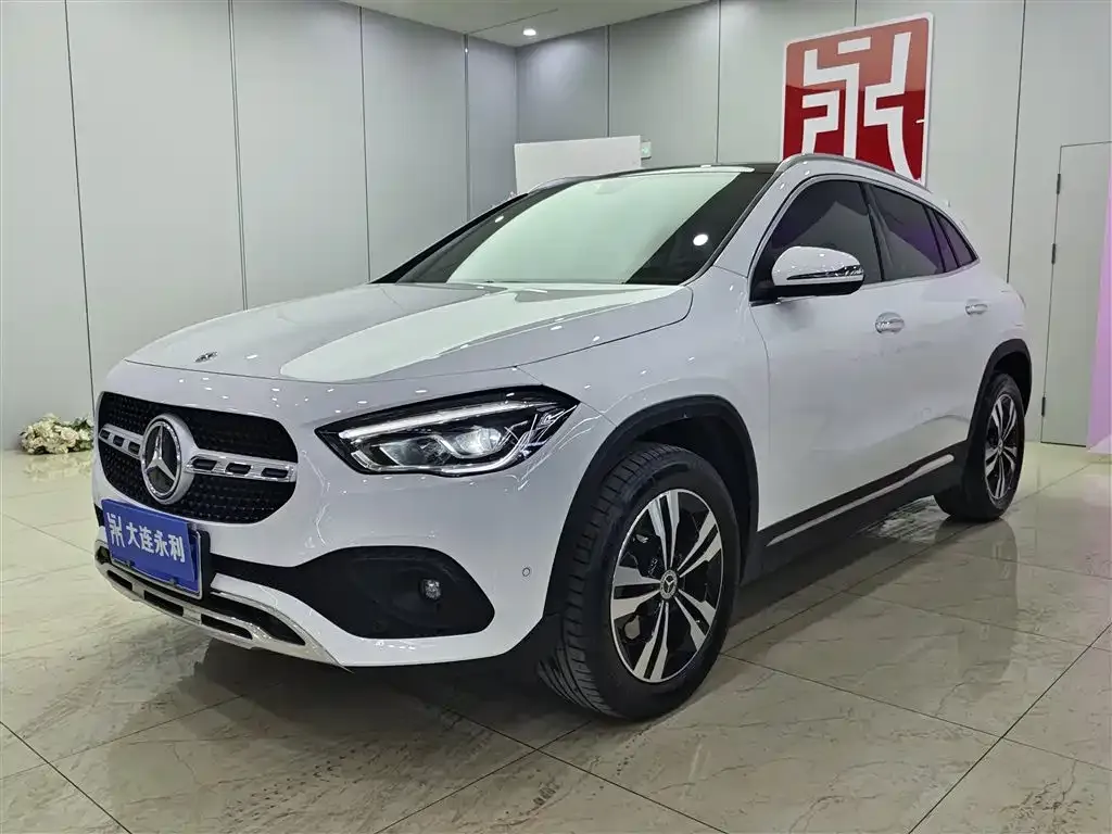Mercedes-Benz GLA — фото 1