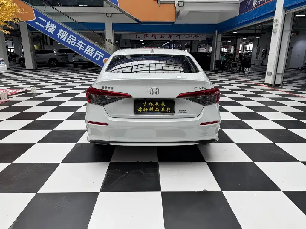 Honda Civic — фото 10
